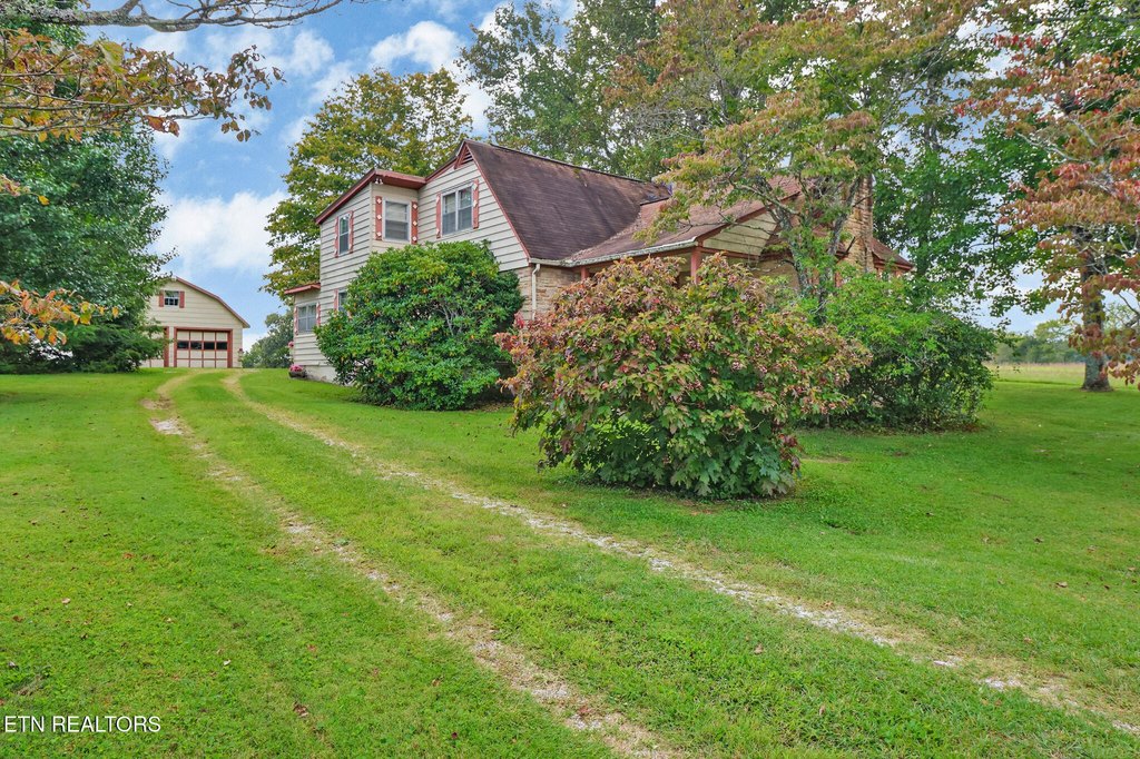 Crossville, Tennessee, 38555, United States, 3 Bedrooms Bedrooms, ,2 BathroomsBathrooms,Residential,Forsale,1952854