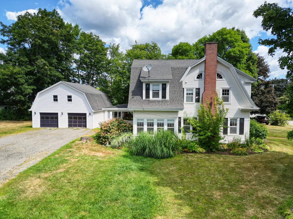 Pittsfield, Maine, 04967, United States, 4 Bedrooms Bedrooms, ,2.5 BathroomsBathrooms,Residential,Forsale,2004043