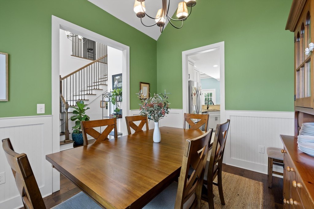 Chattanooga, Tennessee, 37406, United States, 4 Bedrooms Bedrooms, ,2.5 BathroomsBathrooms,Residential,Forsale,1963560