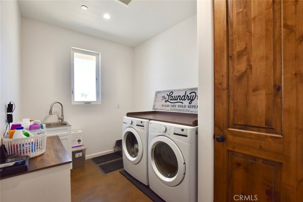 Lockwood, California, 93932, United States, 3 Bedrooms Bedrooms, ,3 BathroomsBathrooms,Residential,Forsale,2004820