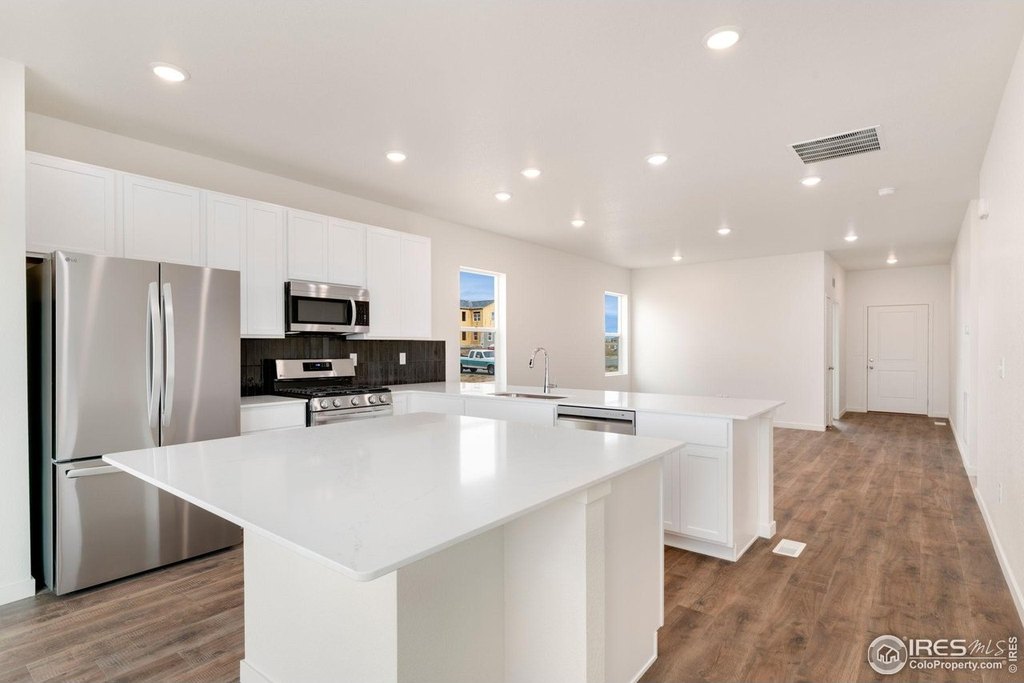 Hudson, Colorado, 80642, United States, 3 Bedrooms Bedrooms, ,2 BathroomsBathrooms,Residential,Forsale,2004219