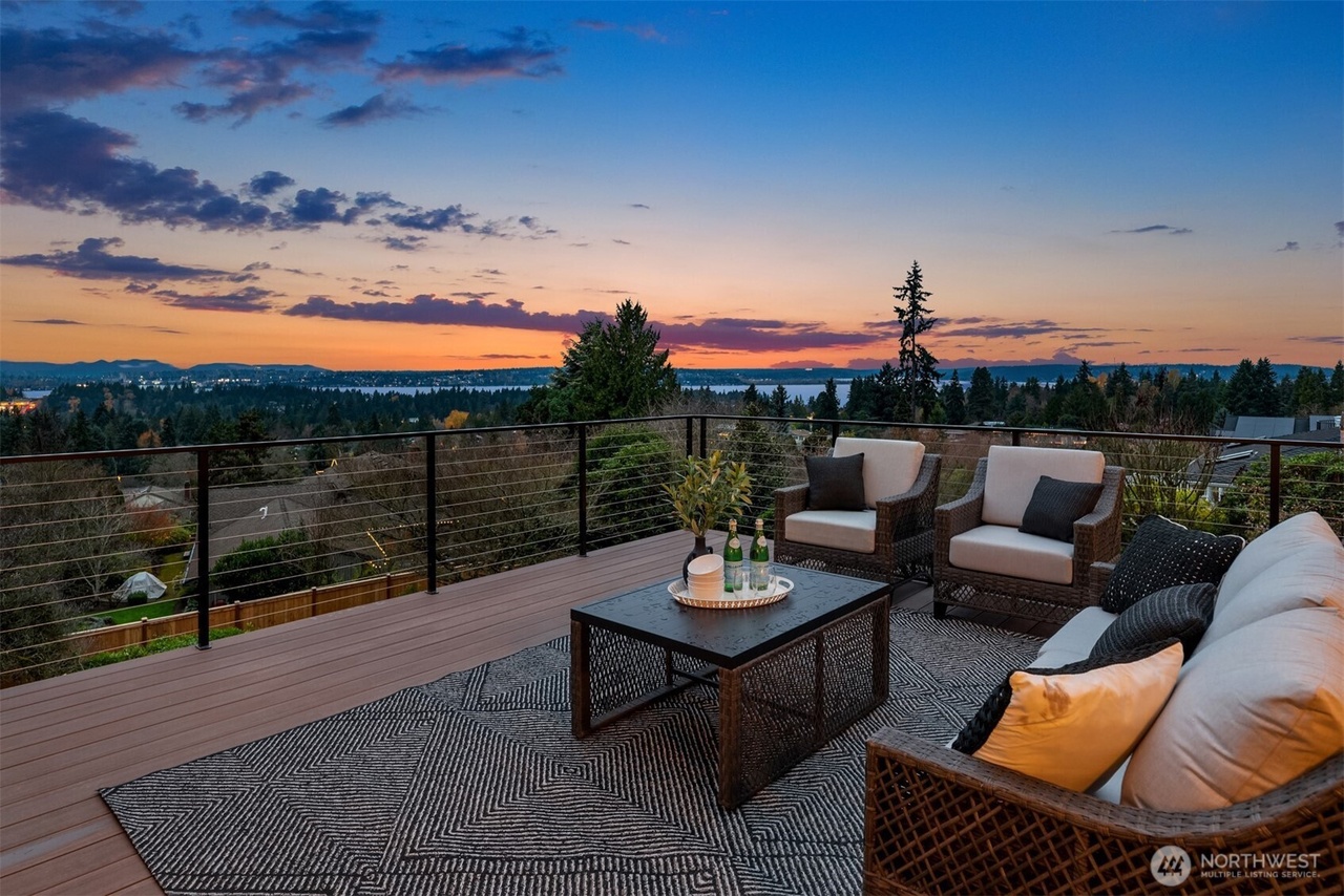 Clyde Hill, Washington, 98004, United States, 5 Bedrooms Bedrooms, ,4 BathroomsBathrooms,Residential,Forsale,2004453