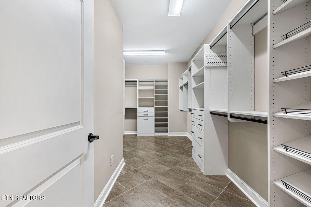 Loudon, Tennessee, 37774, United States, 3 Bedrooms Bedrooms, ,3.5 BathroomsBathrooms,Residential,Forsale,1960210