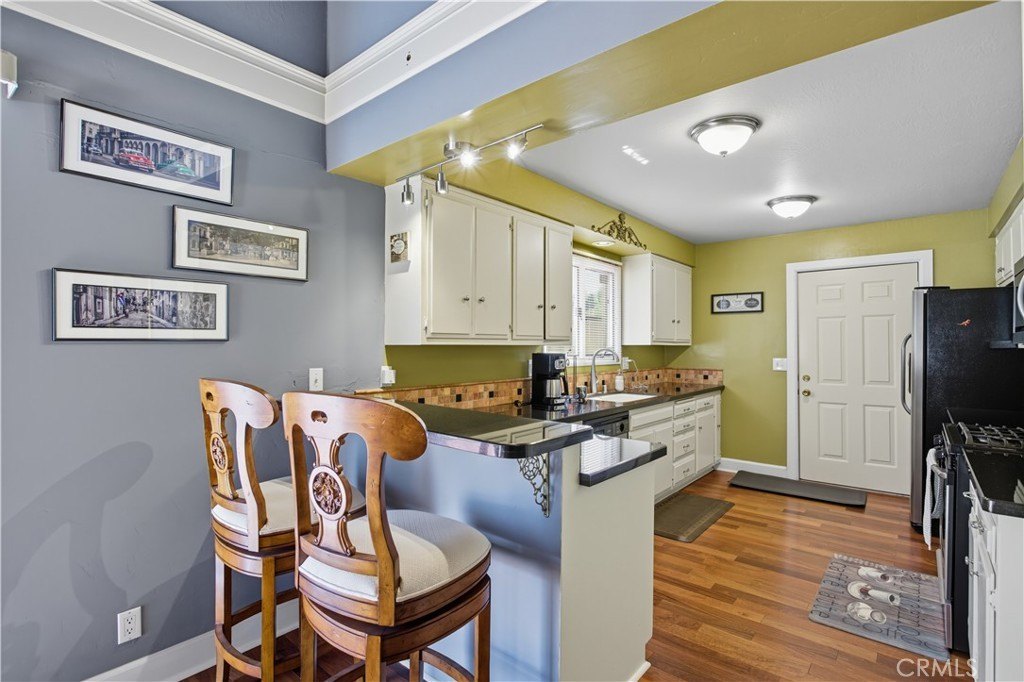 Lake Arrowhead, California, 92352, United States, 4 Bedrooms Bedrooms, ,3 BathroomsBathrooms,Residential,Forsale,1971047