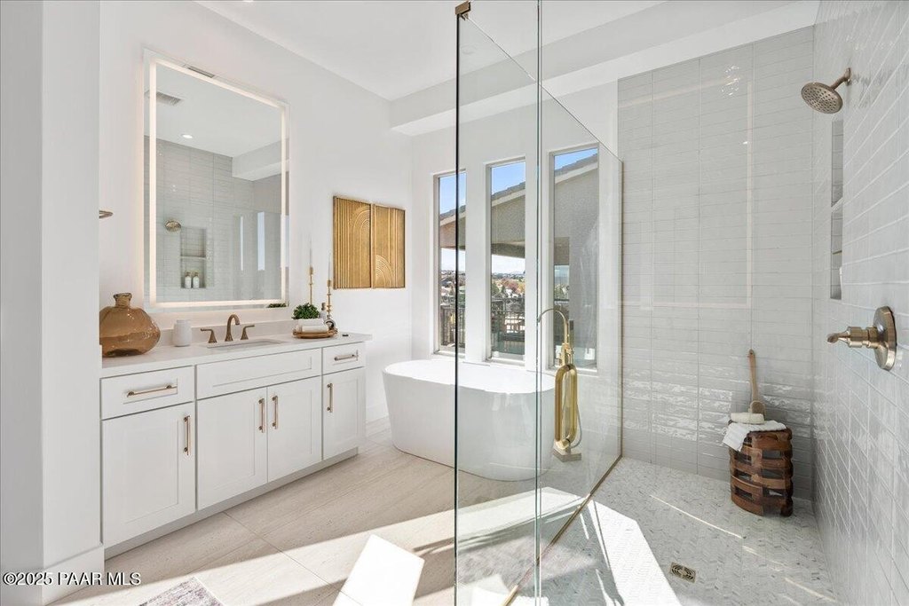 Prescott, Arizona, 86301, United States, 3 Bedrooms Bedrooms, ,2.5 BathroomsBathrooms,Residential,Forsale,2011267