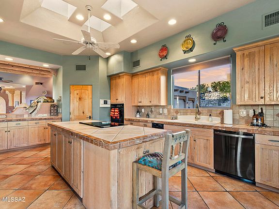 Tucson, Arizona, 85718, United States, 4 Bedrooms Bedrooms, ,4 BathroomsBathrooms,Residential,Forsale,2004425