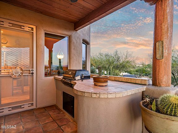 Tucson, Arizona, 85718, United States, 4 Bedrooms Bedrooms, ,4 BathroomsBathrooms,Residential,Forsale,2004425