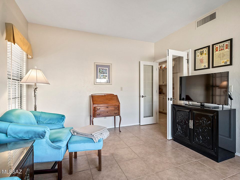 Tucson, Arizona, 85712, United States, 3 Bedrooms Bedrooms, ,2 BathroomsBathrooms,Residential,Forsale,2004426