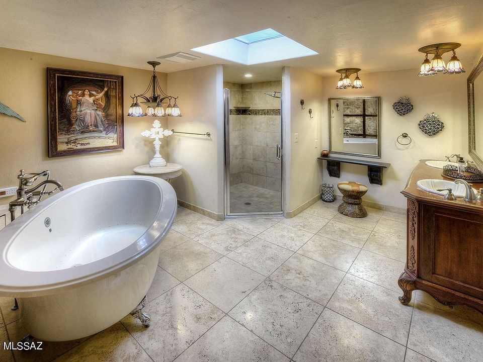 Tucson, Arizona, 85750, United States, 9 Bedrooms Bedrooms, ,8 BathroomsBathrooms,Residential,Forsale,2004434