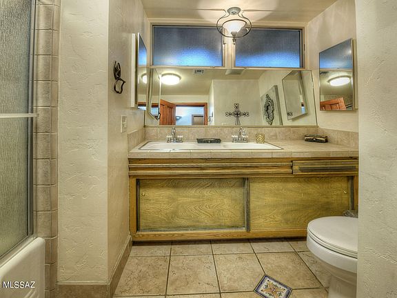 Tucson, Arizona, 85750, United States, 9 Bedrooms Bedrooms, ,8 BathroomsBathrooms,Residential,Forsale,2004434