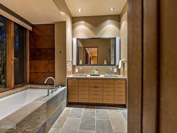 Tucson, Arizona, 85739, United States, 3 Bedrooms Bedrooms, ,3 BathroomsBathrooms,Residential,Forsale,2004443