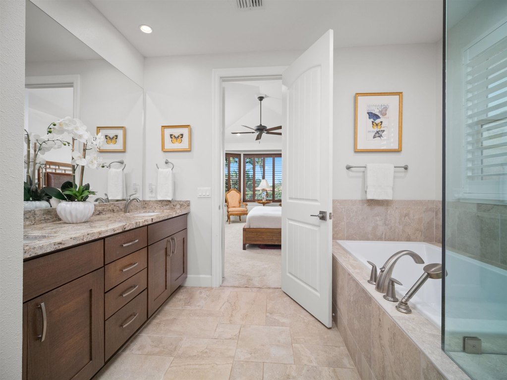 Kihei, Hawaii, 96753, United States, 2 Bedrooms Bedrooms, ,2 BathroomsBathrooms,Residential,Forsale,2009556