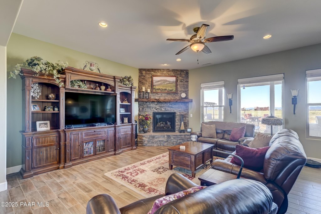 Prescott Valley, Arizona, 86315, United States, 4 Bedrooms Bedrooms, ,2.5 BathroomsBathrooms,Residential,Forsale,1968222