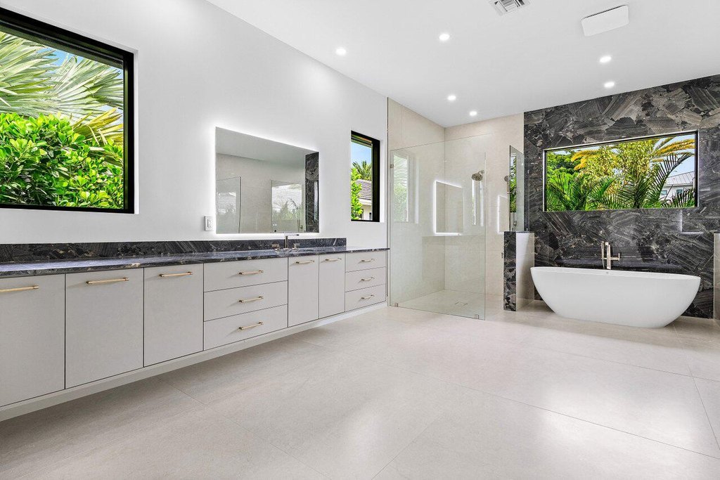 Delray Beach, Florida, 33445, United States, 4 Bedrooms Bedrooms, ,4.5 BathroomsBathrooms,Residential,Forsale,1952520