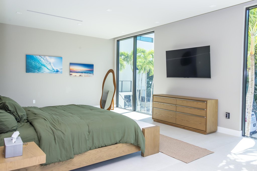 ISLAMORADA, Florida, 33036, United States, 5 Bedrooms Bedrooms, ,5.5 BathroomsBathrooms,Residential,Forsale,2011125