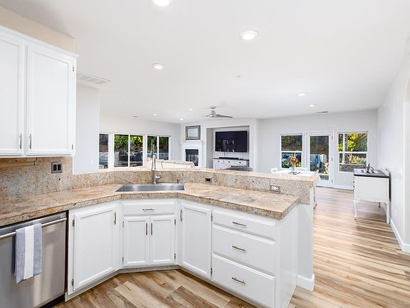 Cloverdale, California, 95425, United States, 2 Bedrooms Bedrooms, ,2 BathroomsBathrooms,Residential,Forsale,2004747