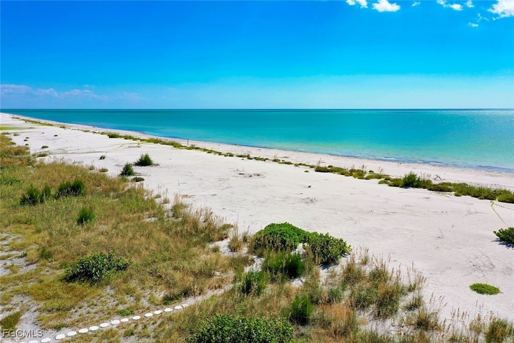 Sanibel, Florida, 33957, United States, 4 Bedrooms Bedrooms, ,5.5 BathroomsBathrooms,Residential,Forsale,2004786