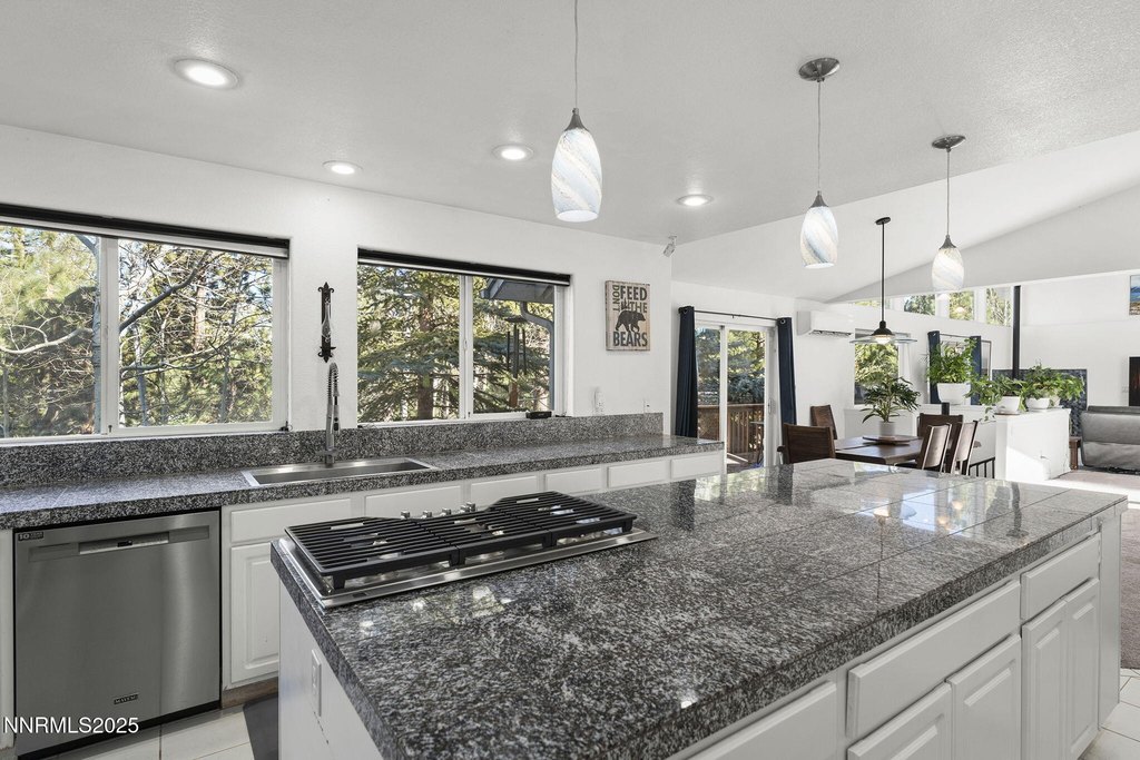 Reno, Nevada, 89511, United States, 3 Bedrooms Bedrooms, ,3.5 BathroomsBathrooms,Residential,Forsale,2012829