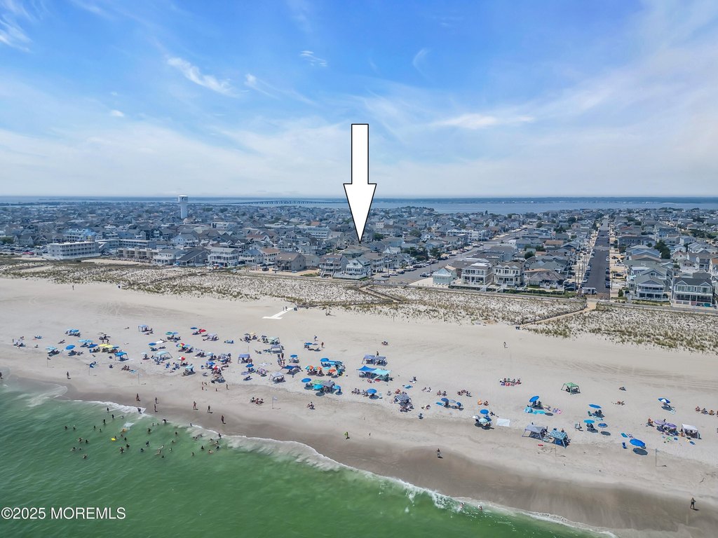 Lavallette, New Jersey, 08735, United States, 5 Bedrooms Bedrooms, ,4 BathroomsBathrooms,Residential,Forsale,1922693