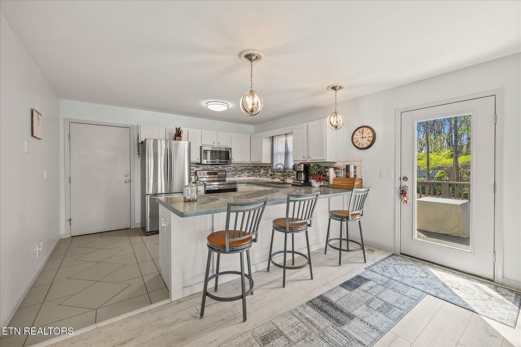 Crossville, Tennessee, 38558, United States, 3 Bedrooms Bedrooms, ,2 BathroomsBathrooms,Residential,Forsale,1907879