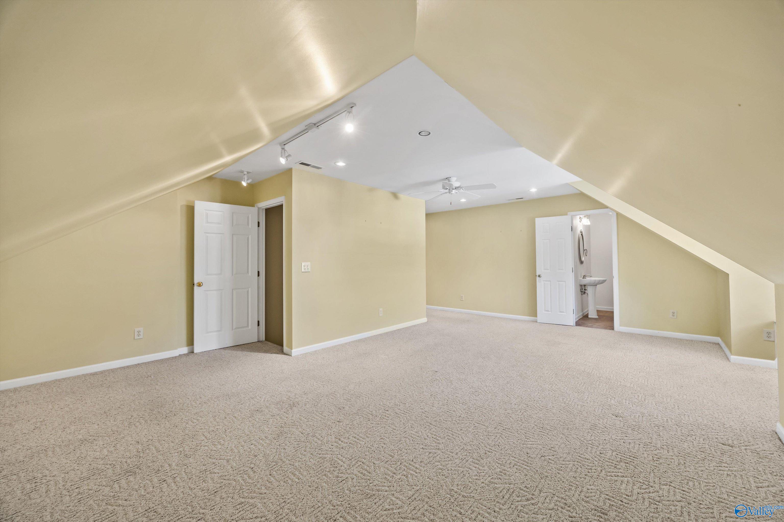 Owens Cross Roads, Alabama, 35763, United States, 5 Bedrooms Bedrooms, ,2.5 BathroomsBathrooms,Residential,Forsale,2007713