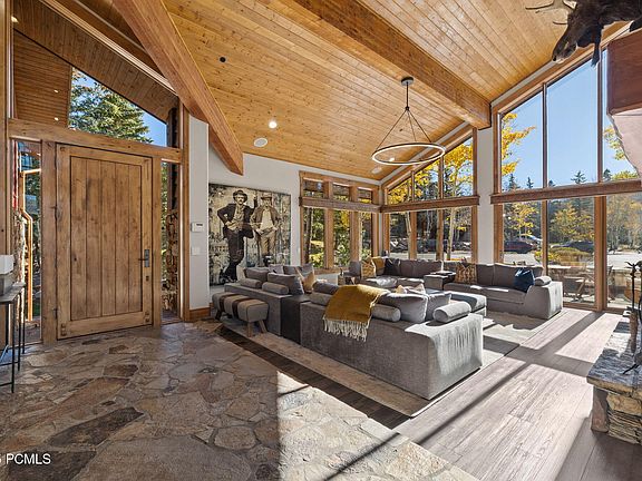 Kamas, Utah, 84060, United States, 6 Bedrooms Bedrooms, ,5.5 BathroomsBathrooms,Residential,Forsale,2004735