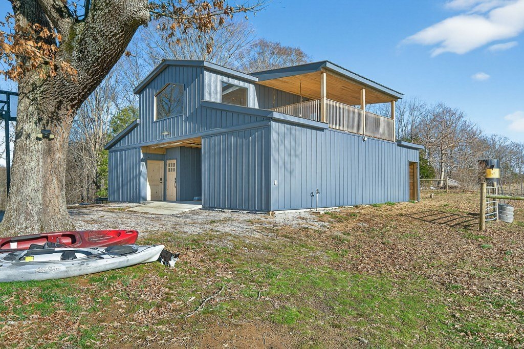 Pall Mall, Tennessee, 38577, United States, 2 Bedrooms Bedrooms, ,1.5 BathroomsBathrooms,Residential,Forsale,2010946