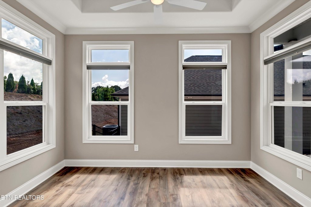 Loudon, Tennessee, 37774, United States, 3 Bedrooms Bedrooms, ,3 BathroomsBathrooms,Residential,Forsale,1910204