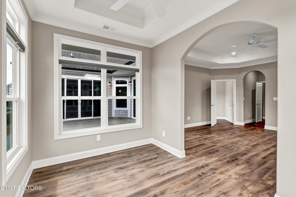 Loudon, Tennessee, 37774, United States, 3 Bedrooms Bedrooms, ,3 BathroomsBathrooms,Residential,Forsale,1910204