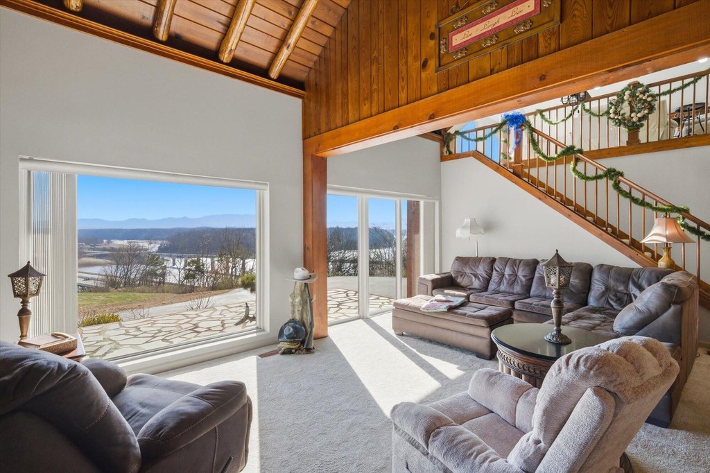 White Pine, Tennessee, 37890, United States, 3 Bedrooms Bedrooms, ,3.5 BathroomsBathrooms,Residential,Forsale,2012711