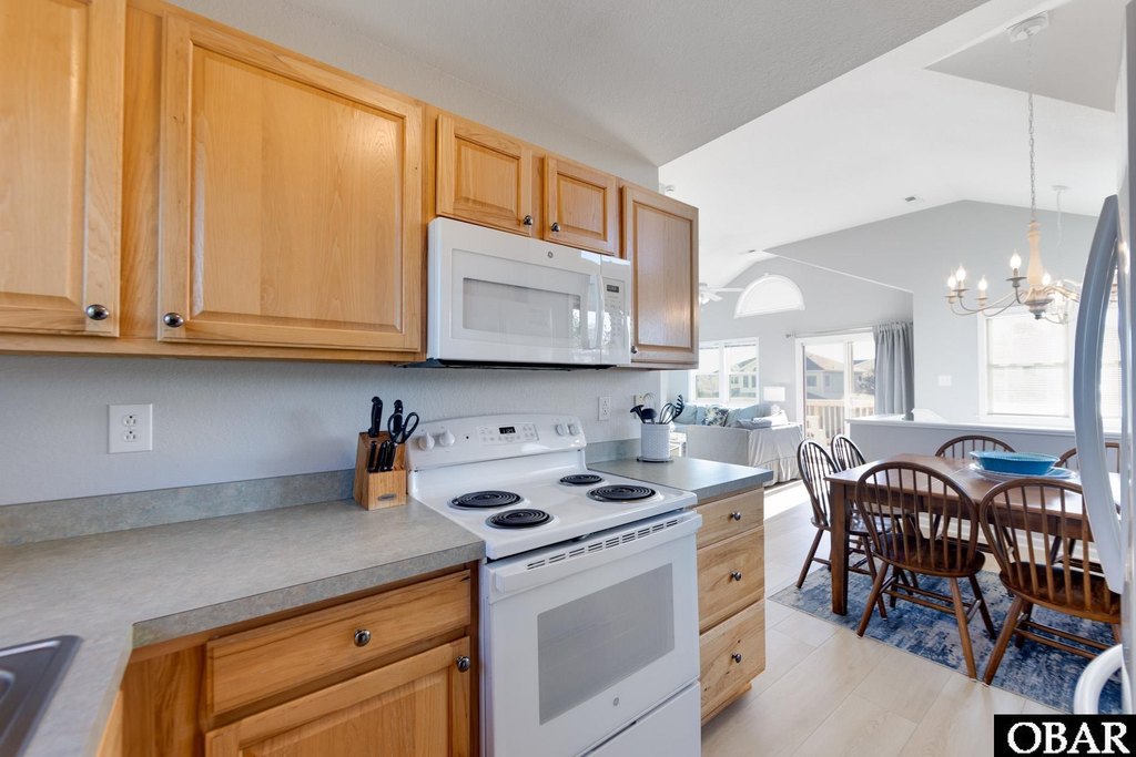 Corolla, North Carolina, 27927, United States, 5 Bedrooms Bedrooms, ,3 BathroomsBathrooms,Residential,Forsale,2010251