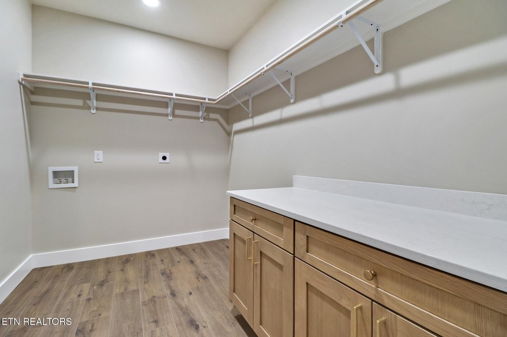 Jamestown, Tennessee, 38556, United States, 3 Bedrooms Bedrooms, ,2 BathroomsBathrooms,Residential,Forsale,2010945