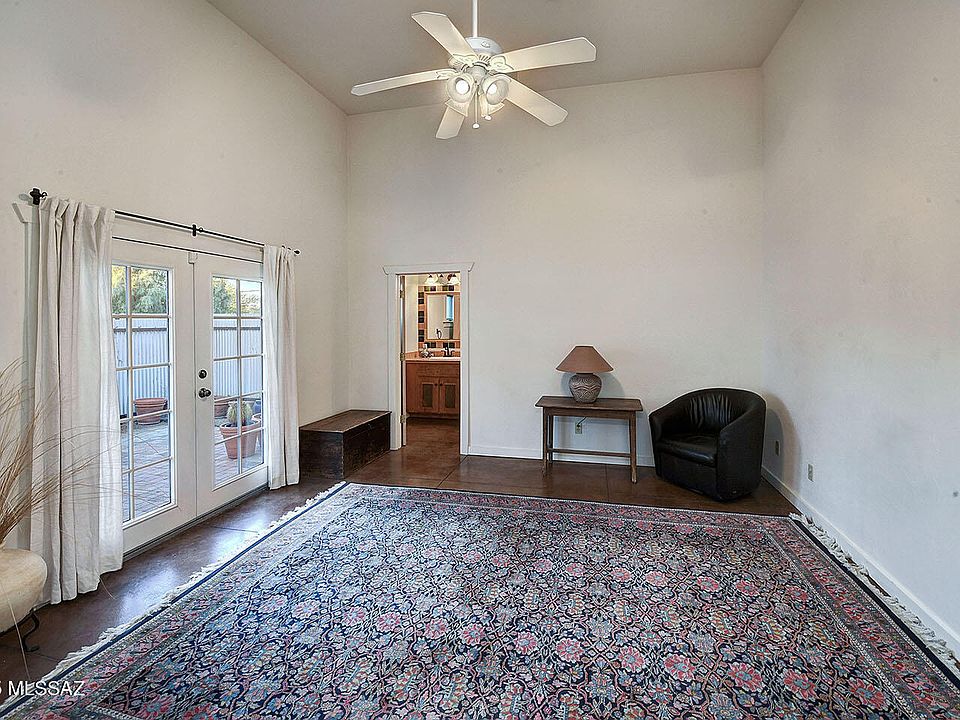 Tucson, Arizona, 85701, United States, 2 Bedrooms Bedrooms, ,3 BathroomsBathrooms,Residential,Forsale,1963517