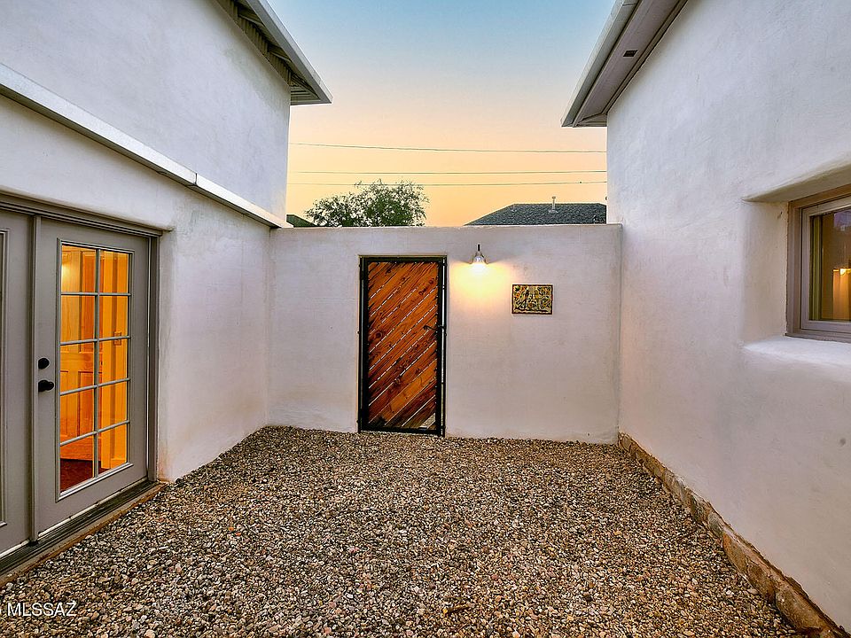 Tucson, Arizona, 85701, United States, 2 Bedrooms Bedrooms, ,3 BathroomsBathrooms,Residential,Forsale,1963517