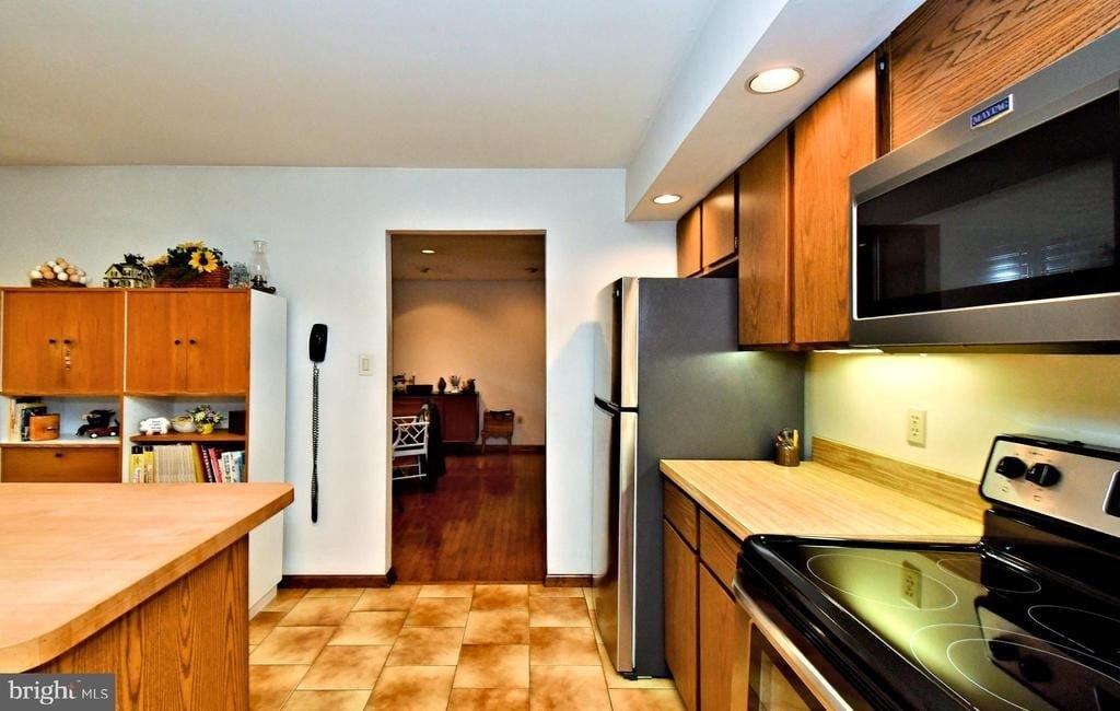 DOYLESTOWN, Pennsylvania, 18901, United States, 4 Bedrooms Bedrooms, ,3 BathroomsBathrooms,Residential,Forsale,1973388