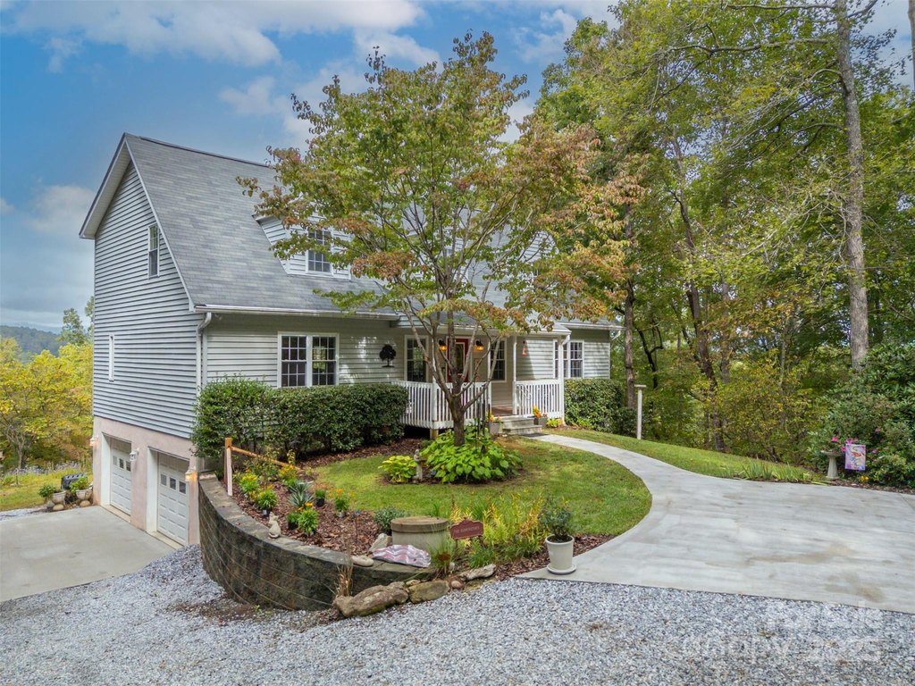 Rutherfordton, North Carolina, 28139, United States, 3 Bedrooms Bedrooms, ,2.5 BathroomsBathrooms,Residential,Forsale,1985989