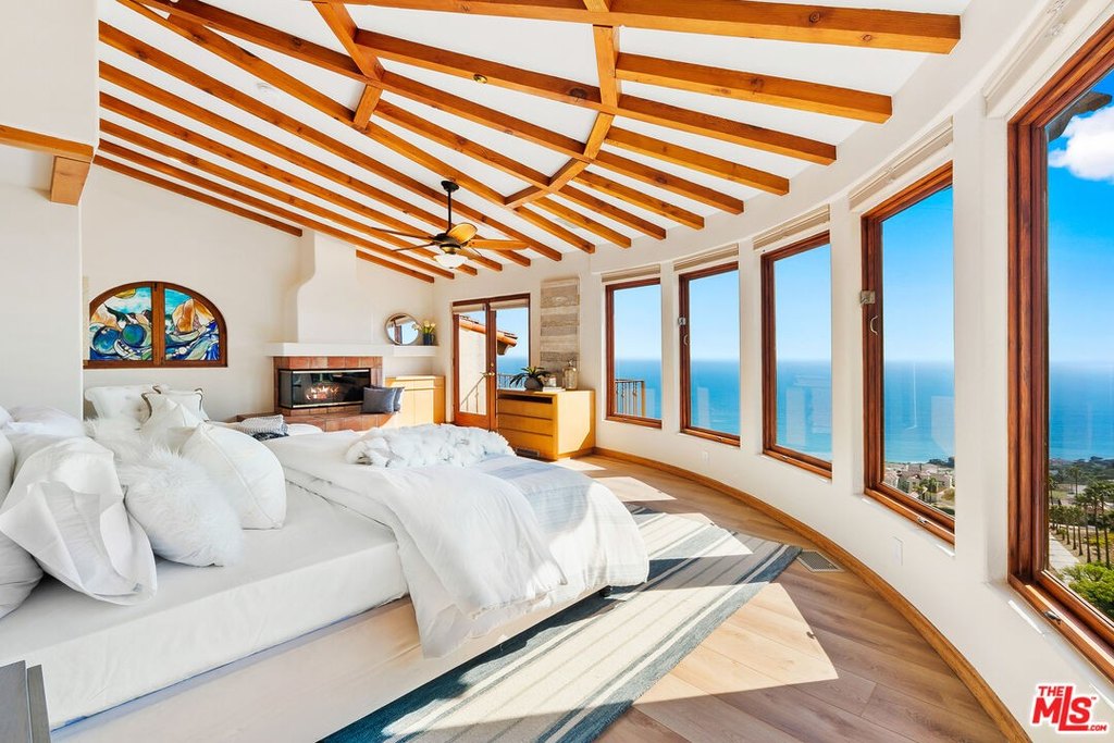 Malibu, California, 90265, United States, 6 Bedrooms Bedrooms, ,6 BathroomsBathrooms,Residential,Forsale,1985907