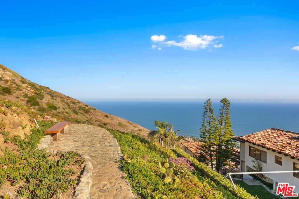 Malibu, California, 90265, United States, 6 Bedrooms Bedrooms, ,6 BathroomsBathrooms,Residential,Forsale,1985907