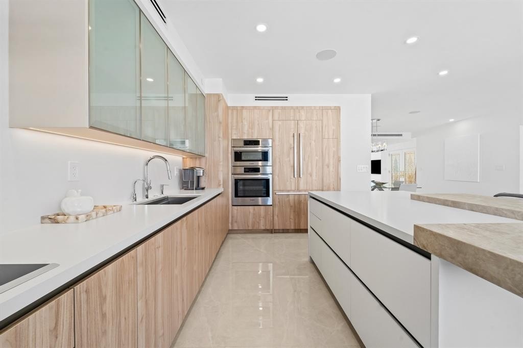 Fort Lauderdale, Florida, 33308, United States, 2 Bedrooms Bedrooms, ,2.5 BathroomsBathrooms,Residential,Forsale,1968240