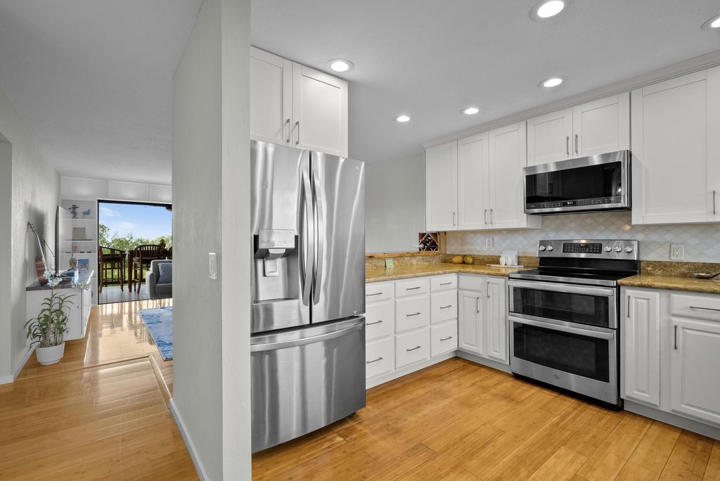 Kailua-Kona, Hawaii, 96740, United States, 2 Bedrooms Bedrooms, ,2 BathroomsBathrooms,Residential,Forsale,1989821