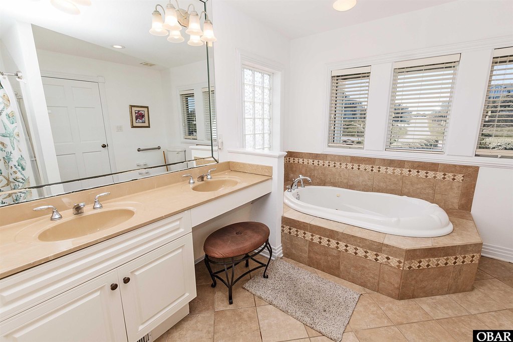 Duck, North Carolina, 27949, United States, 8 Bedrooms Bedrooms, ,7.5 BathroomsBathrooms,Residential,Forsale,1993781