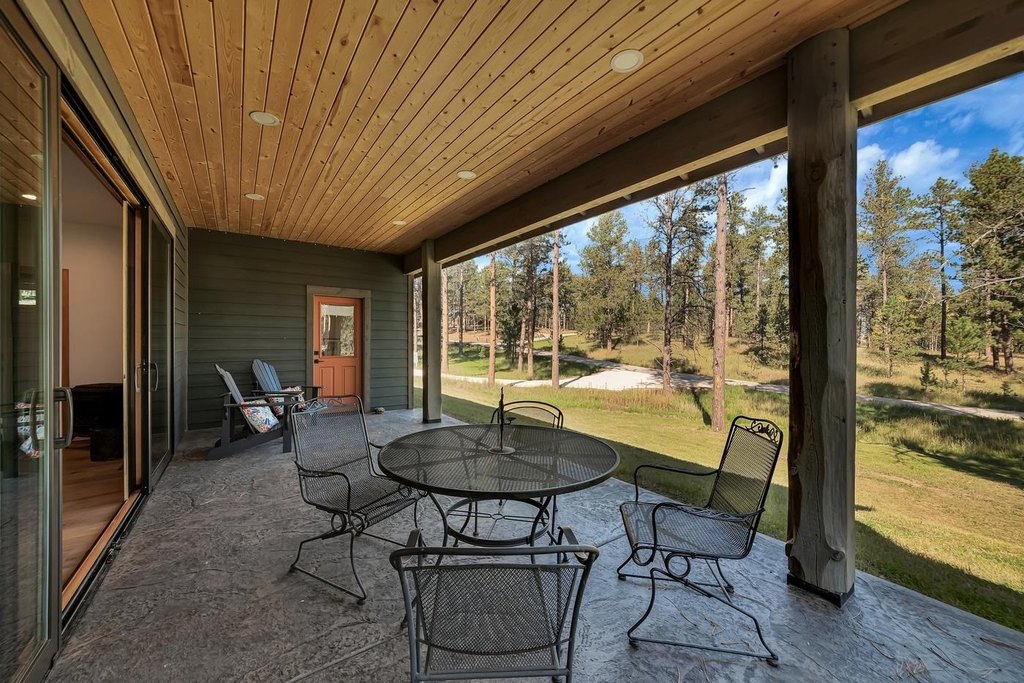 Custer, South Dakota, 57730, United States, 2 Bedrooms Bedrooms, ,2 BathroomsBathrooms,Residential,Forsale,1962260