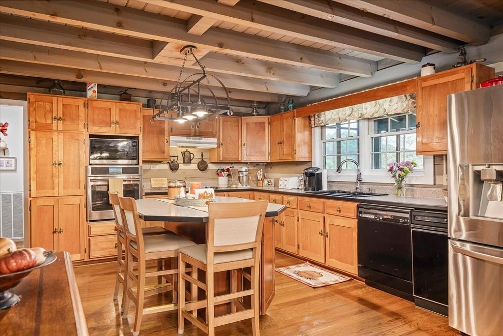 Livingston, Tennessee, 38570, United States, 5 Bedrooms Bedrooms, ,3 BathroomsBathrooms,Residential,Forsale,1968520