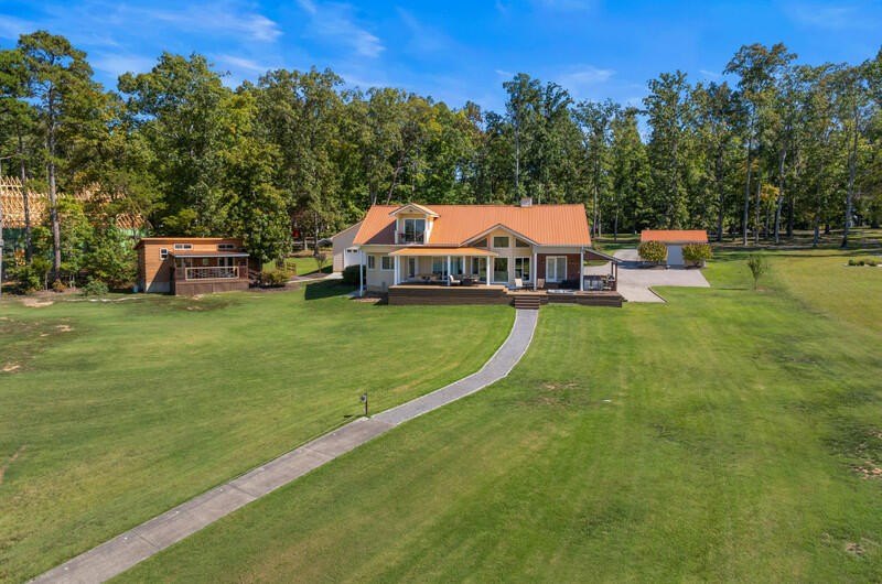 Dandridge, Tennessee, 37725, United States, 5 Bedrooms Bedrooms, ,4.5 BathroomsBathrooms,Residential,Forsale,1962203