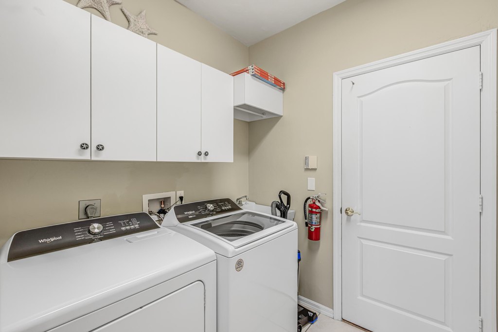 Marco Island, Florida, 34145, United States, 3 Bedrooms Bedrooms, ,2 BathroomsBathrooms,Residential,Forsale,1971919