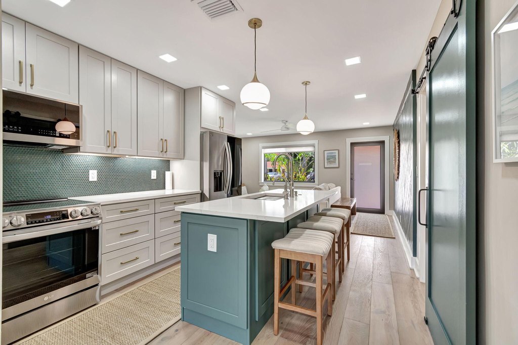 Boynton Beach, Florida, 33435, United States, 5 Bedrooms Bedrooms, ,3 BathroomsBathrooms,Residential,Forsale,1969906