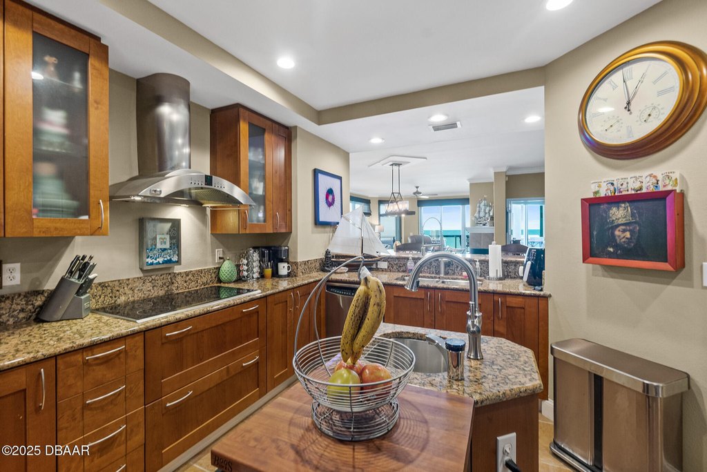 Daytona Beach Shores, Florida, 32118, United States, 2 Bedrooms Bedrooms, ,2.5 BathroomsBathrooms,Residential,Forsale,1964585