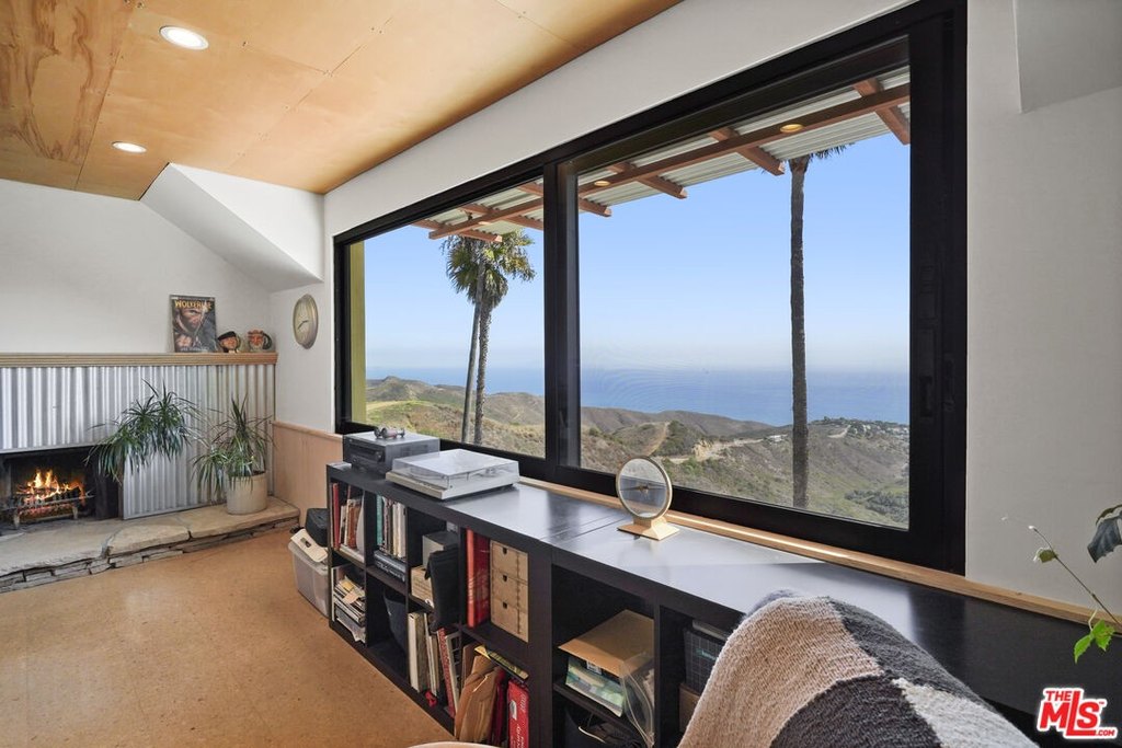 Malibu, California, 90265, United States, 3 Bedrooms Bedrooms, ,2.5 BathroomsBathrooms,Residential,Forsale,2001436