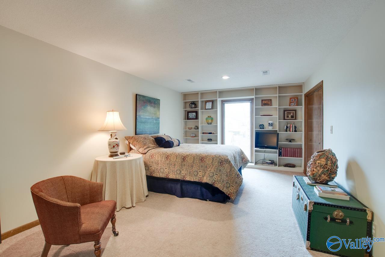 Huntsville, Alabama, 35802, United States, 4 Bedrooms Bedrooms, ,2.5 BathroomsBathrooms,Residential,Forsale,2007682