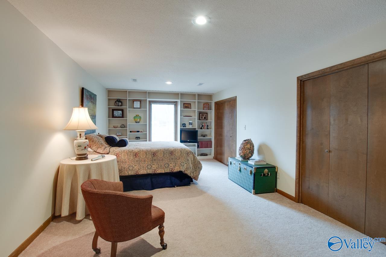 Huntsville, Alabama, 35802, United States, 4 Bedrooms Bedrooms, ,2.5 BathroomsBathrooms,Residential,Forsale,2007682